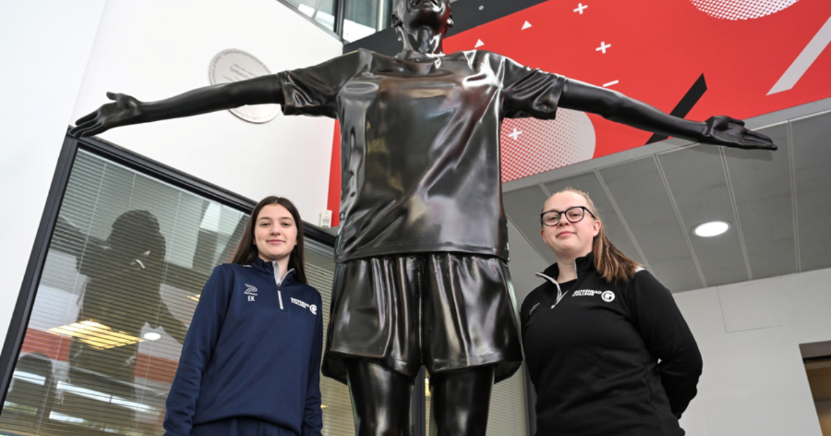 Jill Scott MBE bronze statue gifted to Gateshead College - Gateshead ...