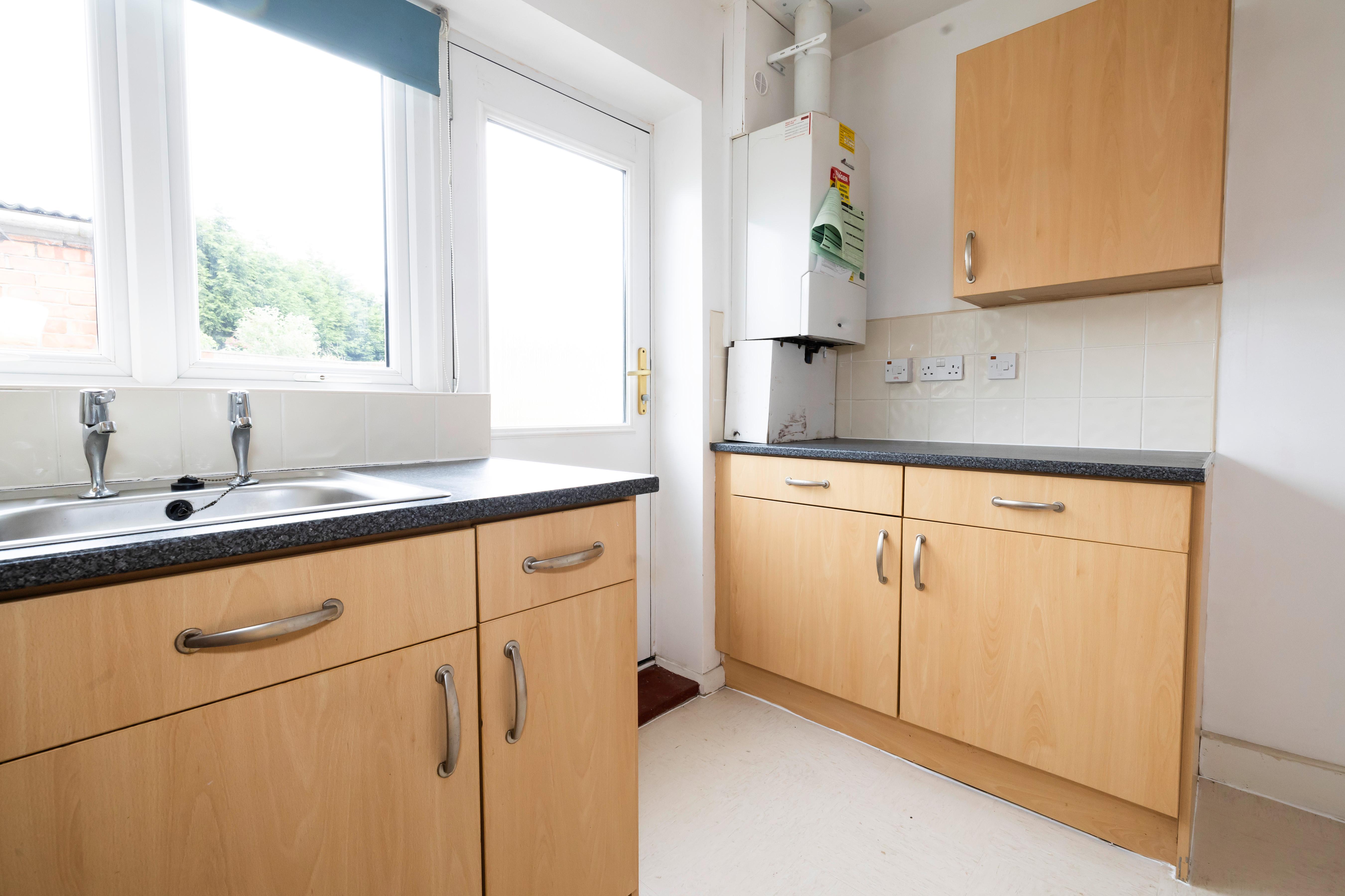 Easington avenue property kitchen 2