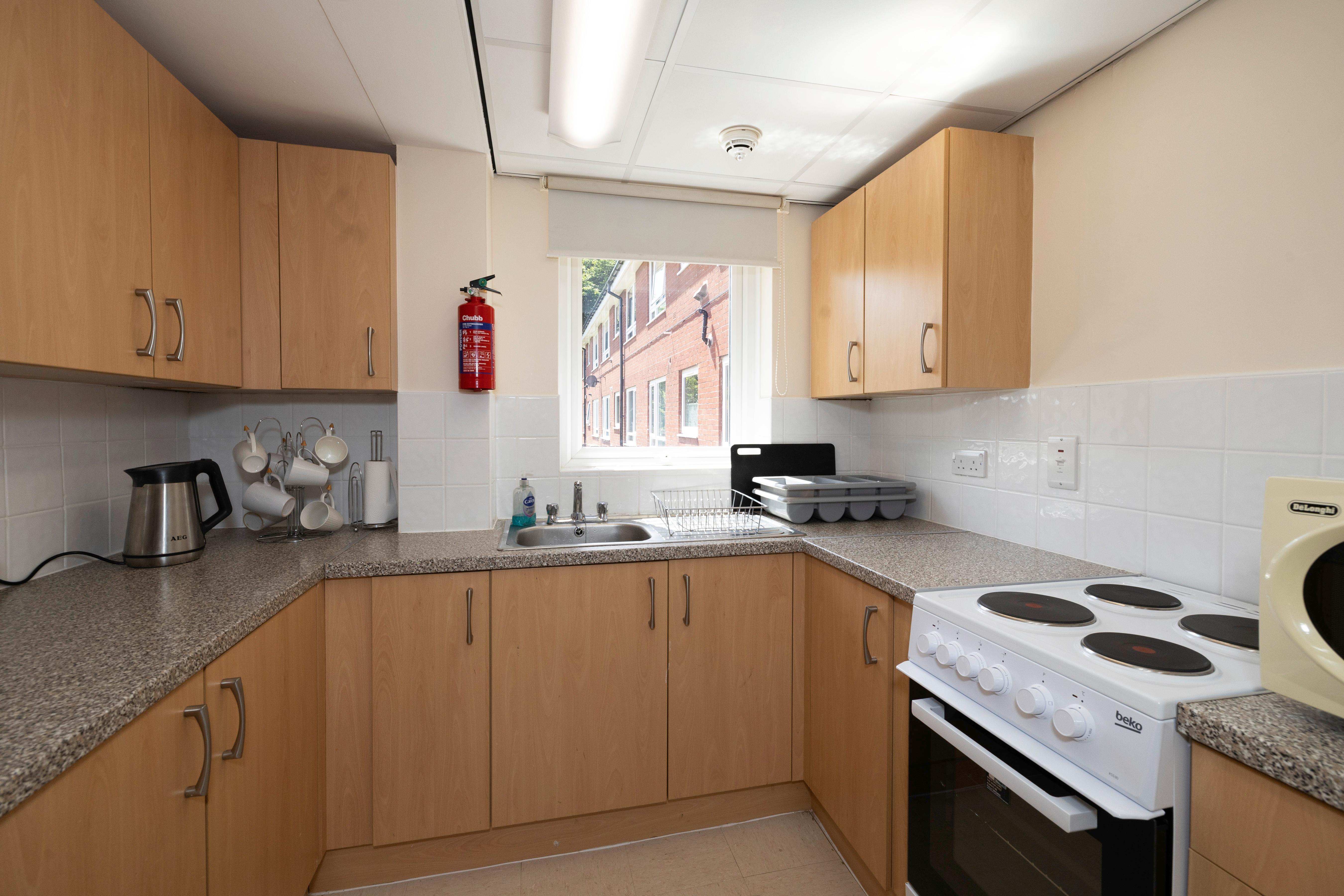 East Lea communal kitchen