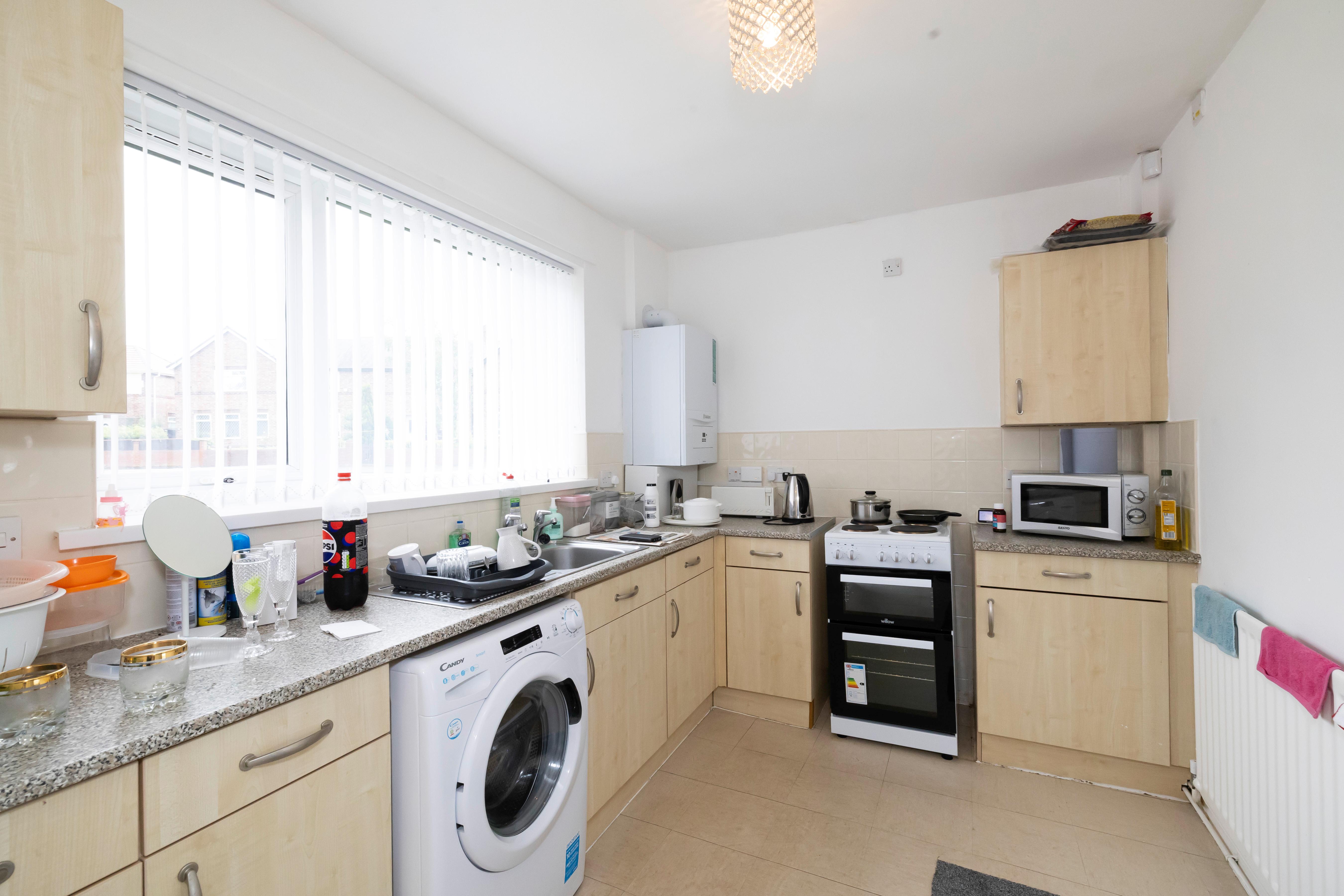 Lansbury Close property kitchen 2