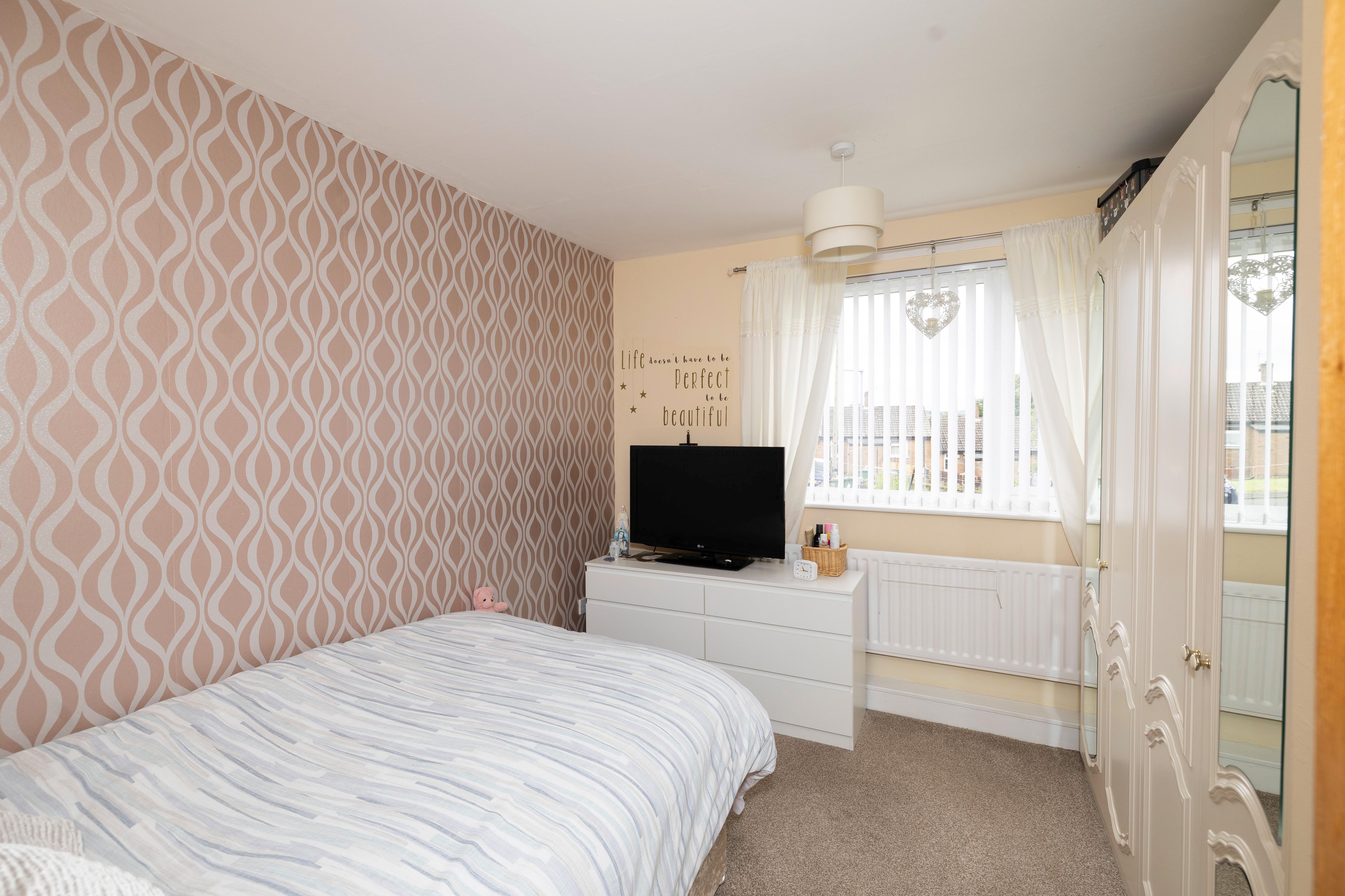 MossPool property bedroom 2